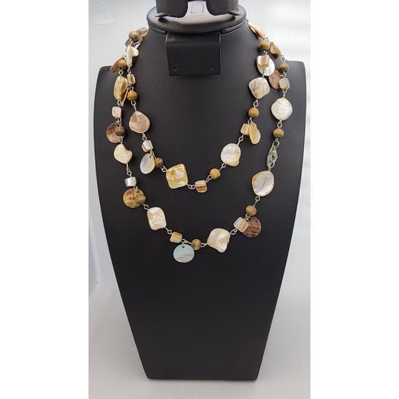 Unique NY Shell & Stone Layered Necklace 18" - Picture 8 of 8